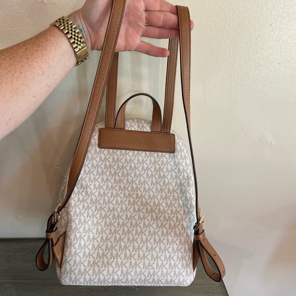 Michael Kors backpack - Picture 4 of 5